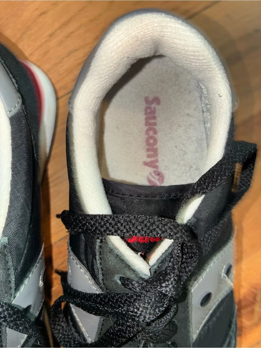 Vintage Woman’s 10  Saucony Jazz Original Black Running Walking Shoes pre owned